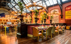 Cosy Club 2 - 3 Course & Fizz