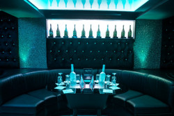 Private booth & Drinks Package