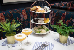 Classic Afternoon Tea with Cocktails/Fizz